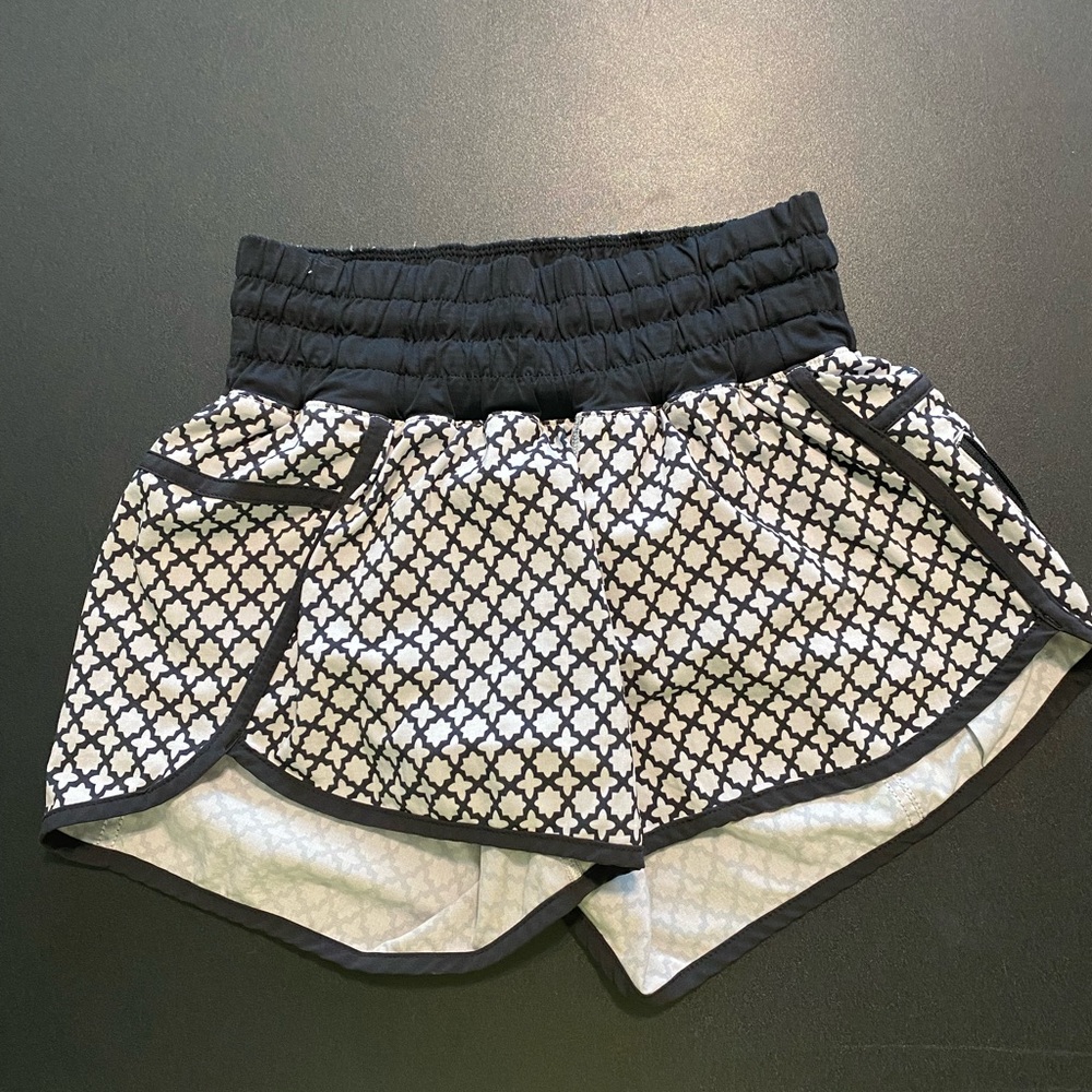 Lululemon shorts. Speed up and Hotty hot styles.